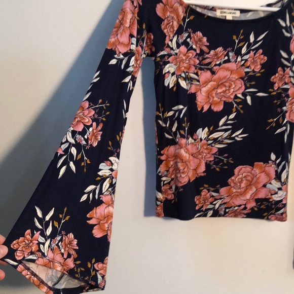 Long sleeve floral top - Picture 2 of 4